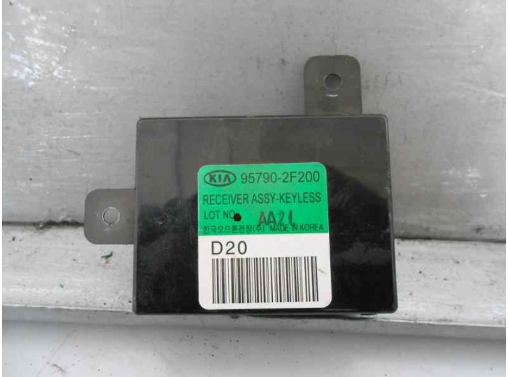 Recambio de centralita cierre para kia cerato 1.5 crdi referencia OEM IAM 957902F200  