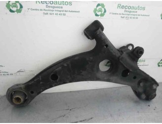 Recambio de brazo suspension inferior delantero izquierdo para toyota avensis berlina (t 22) 1.6 16v referencia OEM IAM   