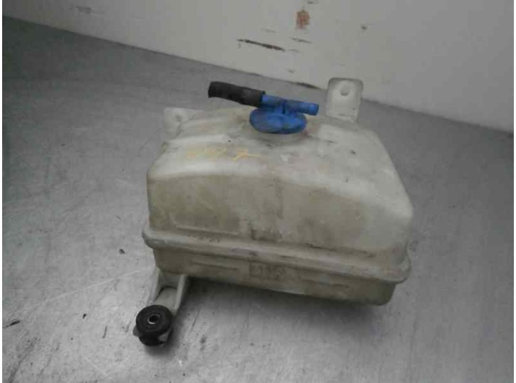 Recambio de deposito expansion para kia carens 2.0 crdi referencia OEM IAM   