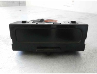 Recambio de pantalla multifuncion para renault megane ii berlina 3p 1.6 16v referencia OEM IAM   