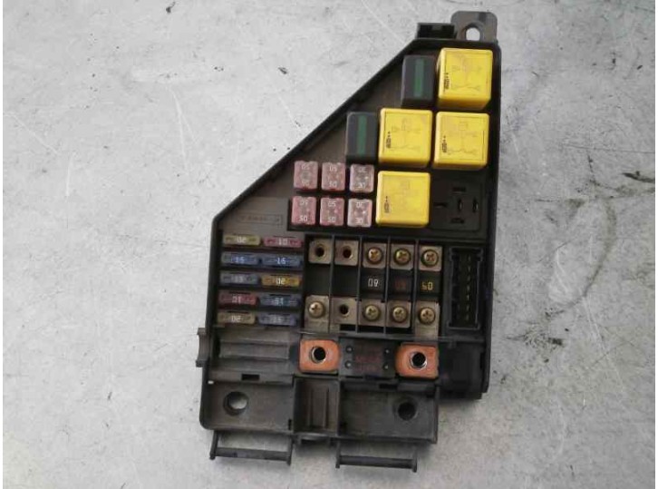 Recambio de caja reles / fusibles para mg serie 45 (rt) 1.6 16v cat referencia OEM IAM YQE103210  