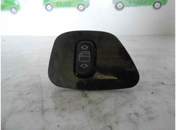 Recambio de mando elevalunas trasero izquierdo para mercedes-benz clase e (w210) berlina 320 (210.055) referencia OEM IAM 210820