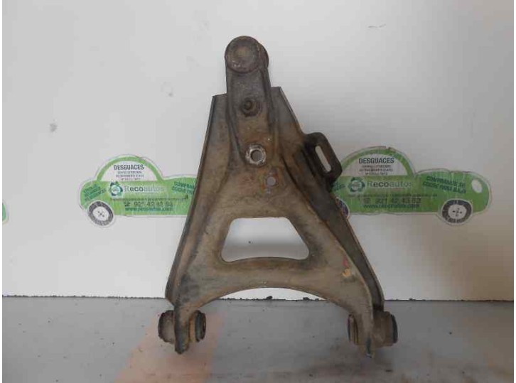 Recambio de brazo suspension inferior delantero izquierdo para renault rapid/express (f40) 1.3 cat referencia OEM IAM 