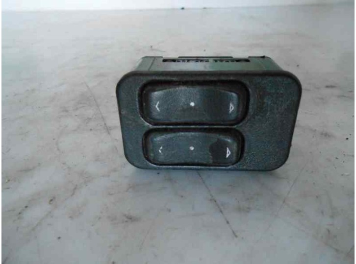 Recambio de mando elevalunas delantero izquierdo para opel astra g berlina 1.6 16v referencia OEM IAM 13363201 90561088 GM