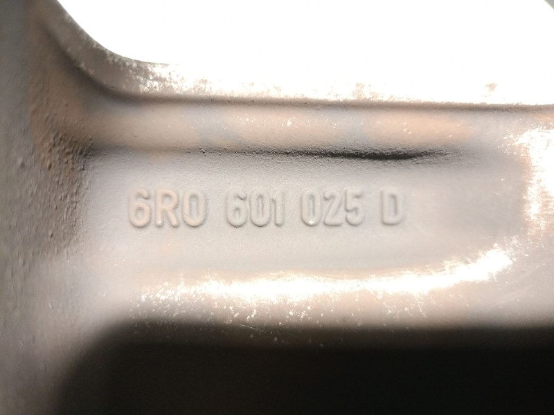 Recambio de llanta para volkswagen polo v (6r1, 6c1) 1.6 tdi referencia OEM IAM 6R0601025D R156JX15H2ET40 