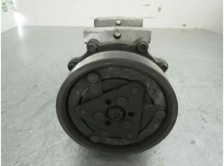 Recambio de compresor aire acondicionado para renault laguna (b56) 1.6 referencia OEM IAM 7700111036 8075 SANDEN