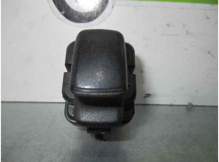 Recambio de mando elevalunas trasero derecho para mitsubishi space wagon (n80/n90) 2.4 gdi cat referencia OEM IAM MR283702 