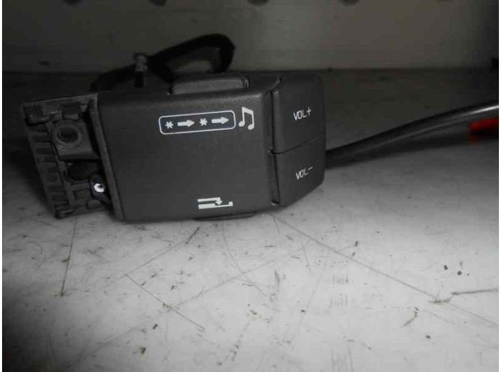 Recambio de mando radio volante para renault laguna (b56) 1.6 referencia OEM IAM   