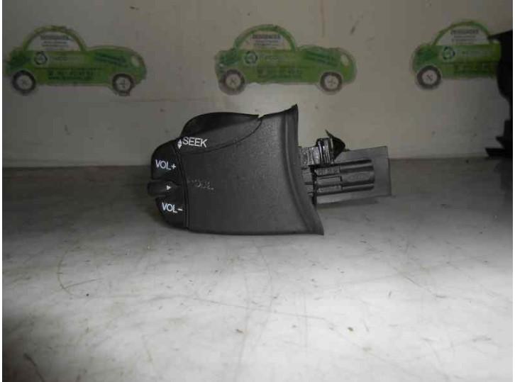 Recambio de mando radio volante para ford mondeo iii (b5y) 2.0 16v tddi / tdci referencia OEM IAM   