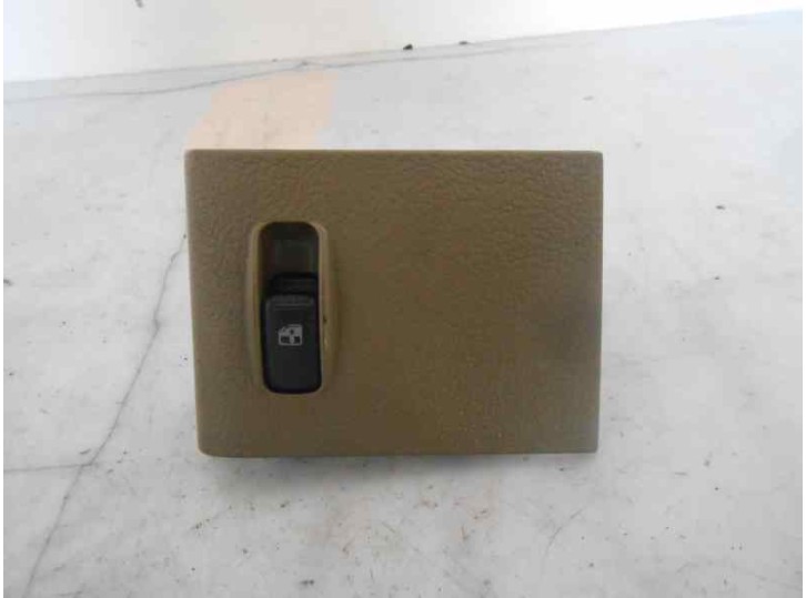 Recambio de mando elevalunas trasero derecho para kia carnival ii 2.9 crdi cat referencia OEM IAM 0K53E66380A 