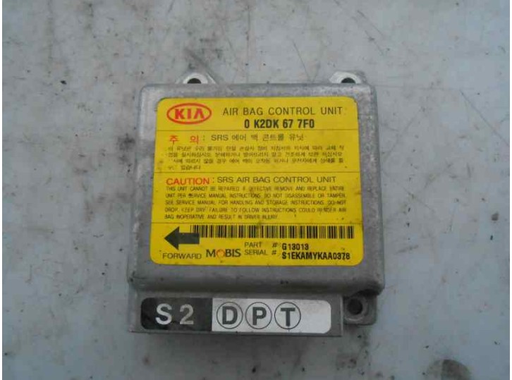 Recambio de centralita airbag para kia shuma ii 1.6 cat referencia OEM IAM 0K2DK677F0 