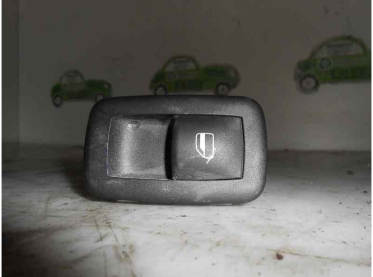 Replacement rear left window regulator switch for Fiat Freemont (345) 2.0 16V Multijet CAT OEM IAM reference 56046832AB 10017