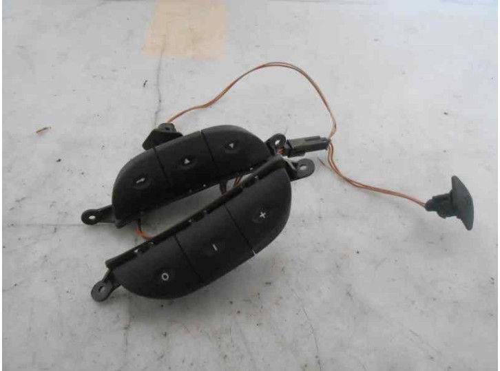 Recambio de mando radio volante para opel astra g berlina 1.8 16v cat referencia OEM IAM 90561159 