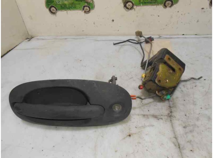 Recambio de cerradura puerta delantera izquierda para chrysler voyager (gs) 2.0 16v cat referencia OEM IAM   5 PUERTAS