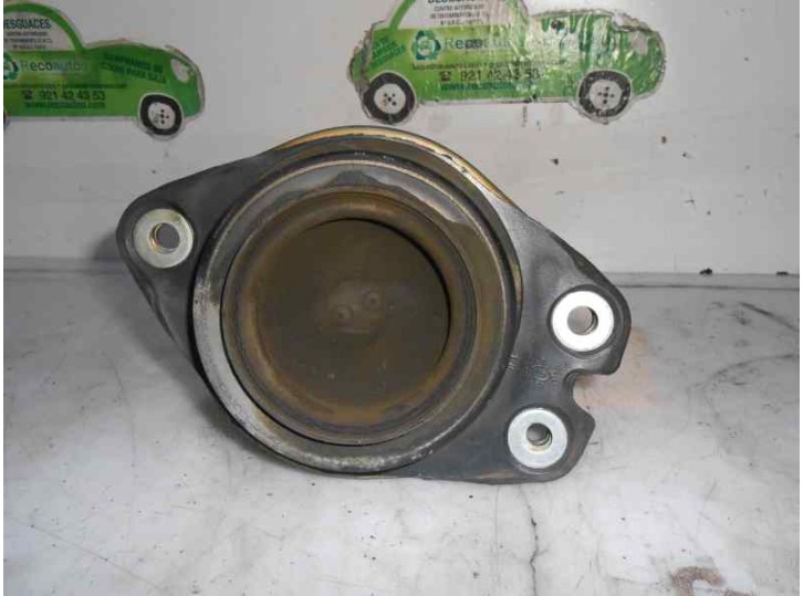Replacement engine mount for Renault Laguna II (BG0) 1.9 DCi diesel OEM IAM reference 8200052026 