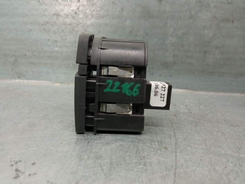 Recambio de interruptor para audi q7 (4lb) 3.0 tdi quattro referencia OEM IAM 4L1927227  