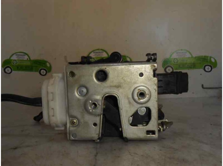 Recambio de cerradura puerta delantera derecha para audi 100 berlina (c4) 2.3 referencia OEM IAM 4A1837016B 4 PUERTAS