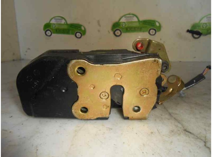 Recambio de cerradura puerta delantera derecha para chrysler grand voyager (rg) 2.8 referencia OEM IAM   5 PUERTAS