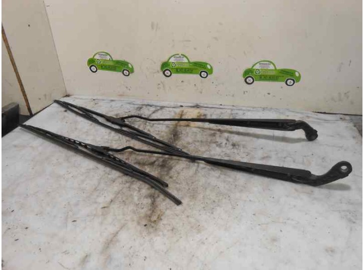 Recambio de brazo limpia delantero derecho para chrysler grand voyager (rg) 2.8 referencia OEM IAM   