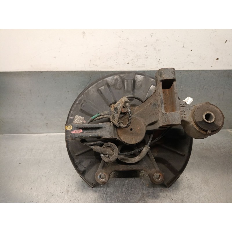 Recambio de mangueta trasera derecha para hyundai elantra iii sedán (xd) 2.0 crdi referencia OEM IAM 527602D105 527602D105 