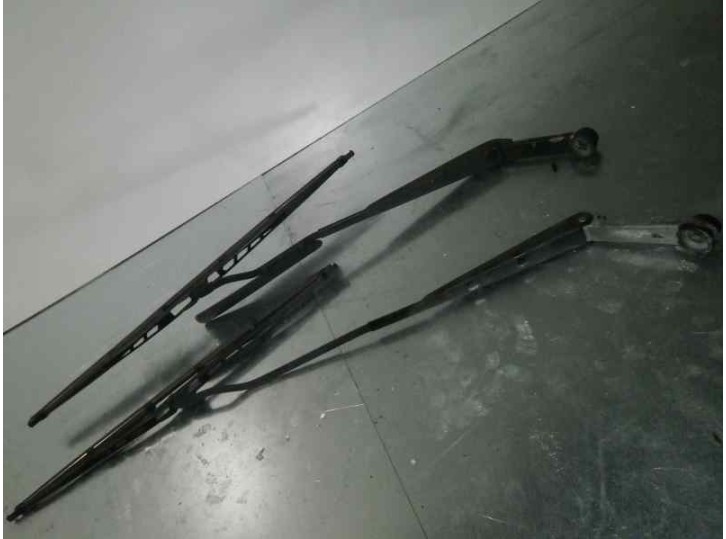 Recambio de brazo limpia delantero derecho para kia rio i hatchback (dc) 1.5 16v referencia OEM IAM   