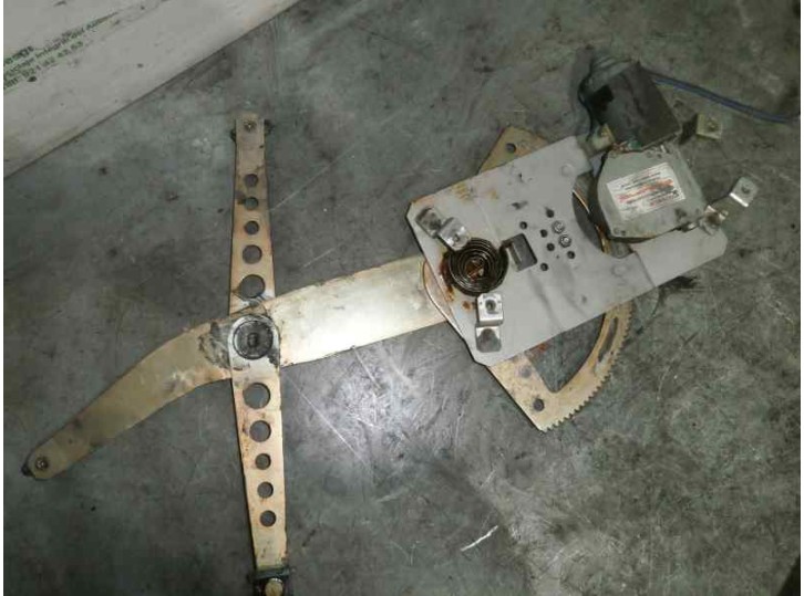 Recambio de elevalunas delantero derecho para daewoo nexia 1.5 cat referencia OEM IAM 2 PINES 3 PUERTAS