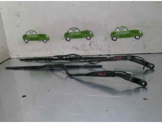 Recambio de brazo limpia delantero derecho para renault master combi desde ´98 l1h1   batalla 3078 6 - plazas referencia OEM IAM