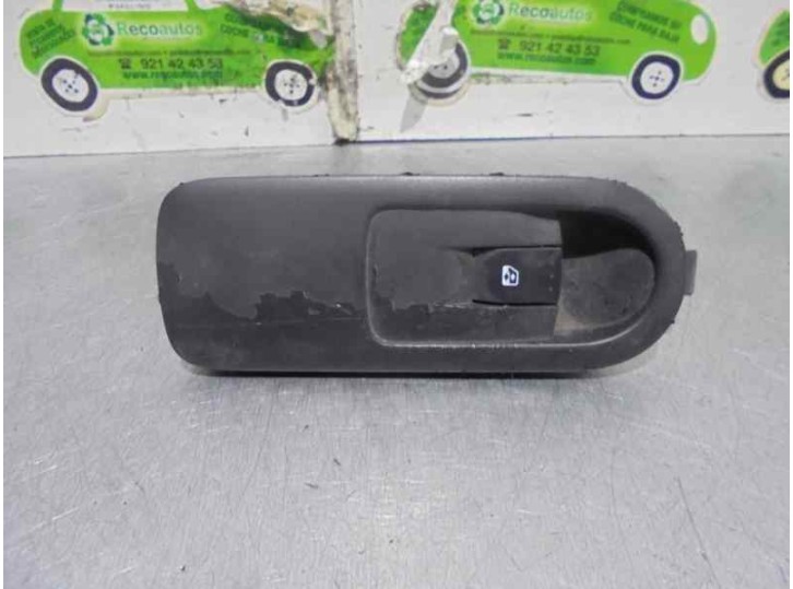 Recambio de mando elevalunas delantero derecho para renault scenic ii confort dynamique referencia OEM IAM   