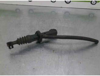 Recambio de bomba embrague para renault clio iii expression referencia OEM IAM 8200436139G  