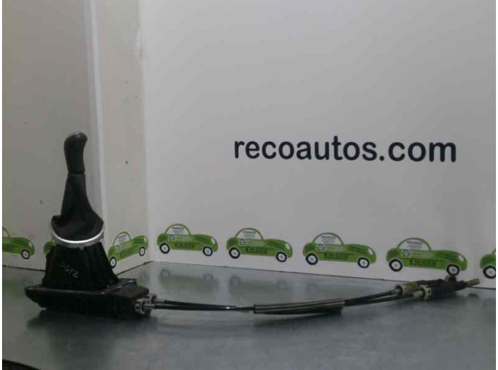 Recambio de palanca cambio para renault clio iii expression referencia OEM IAM 8200755868  