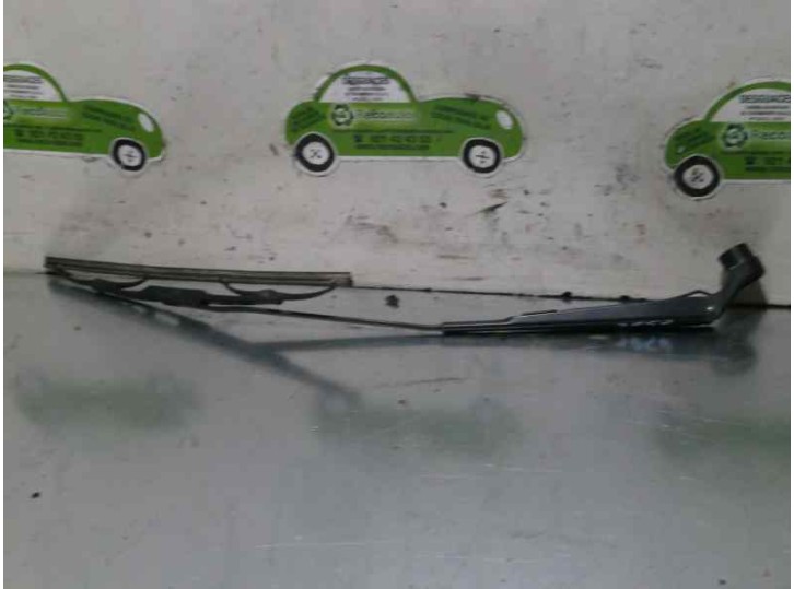 Recambio de brazo limpia trasero para tata safari ex safari 2.0 referencia OEM IAM 
