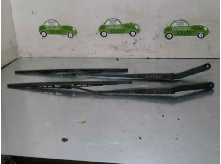 Recambio de brazo limpia delantero derecho para daewoo nubira berlina 2.0 cat referencia OEM IAM   