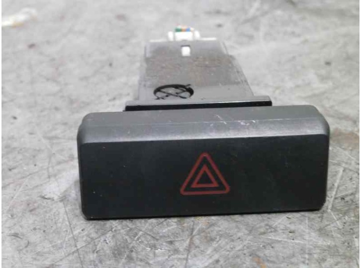 Recambio de warning para kia rio i hatchback (dc) 1.5 16v referencia OEM IAM 864W0140 864W0140 