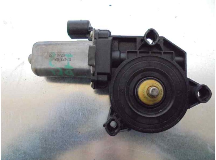 Replacement front right window regulator motor for Fiat Stilo (192) OEM IAM reference D251450001601 