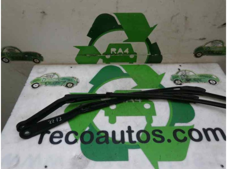 Recambio de brazo limpia delantero derecho para mg serie 75 (rj) 2.0 16v cdti referencia OEM IAM DKB102390  