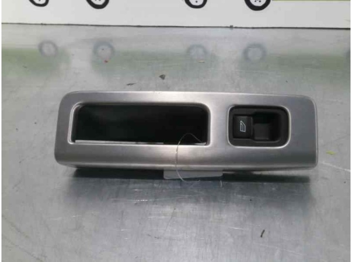 Recambio de mando elevalunas trasero izquierdo para volvo v50 familiar 2.0 diesel cat referencia OEM IAM 