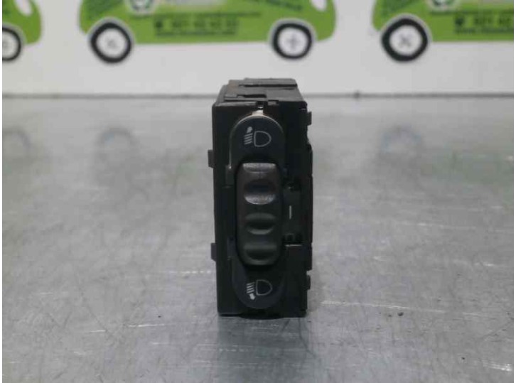 Recambio de mando luces salpicadero para renault clio iii expression referencia OEM IAM 8200379685  