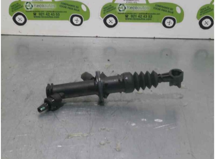 Recambio de bomba embrague para renault clio iii 1.2 referencia OEM IAM 8200436139G 