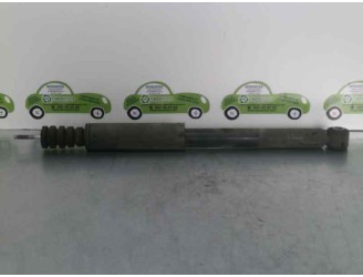 Recambio de amortiguador trasero derecho para renault clio iii 1.2 referencia OEM IAM 562108573R 03081000221A KYB