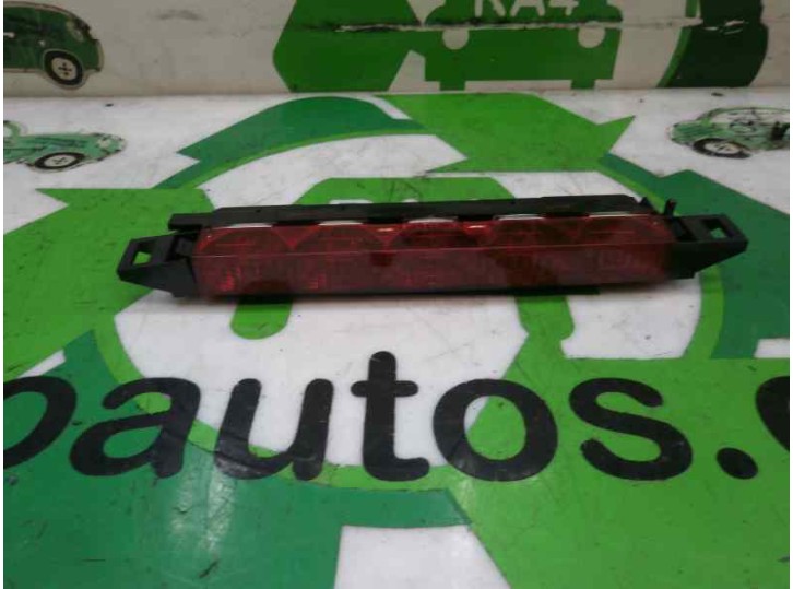 Recambio de piloto trasero central para ford focus berlina (cap) 2.0 cat referencia OEM IAM 1S7113A613AE 