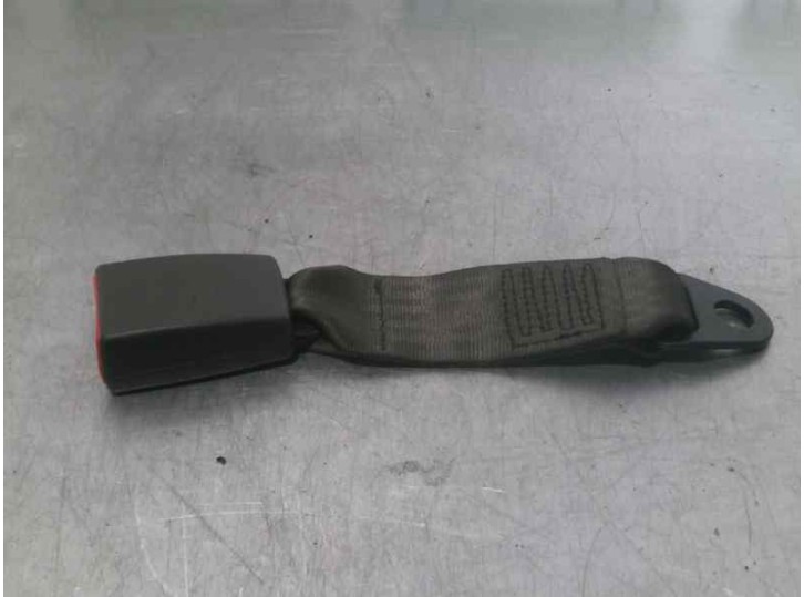 Recambio de enganche cinturon para fiat punto berlina (188) 1.4 referencia OEM IAM 33012672  3 PUERTAS