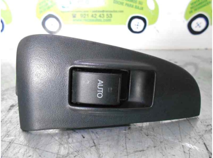 Recambio de mando elevalunas trasero derecho para toyota avensis wagon (t25) 2.0 d-cat referencia OEM IAM   