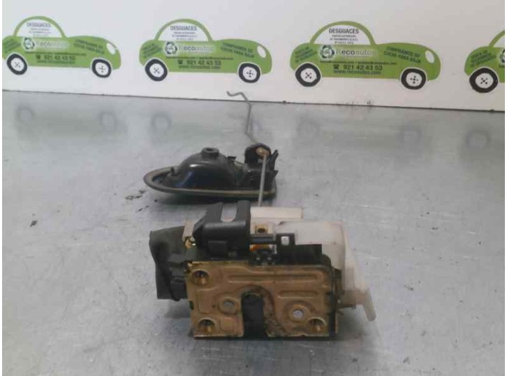 Recambio de cerradura puerta delantera izquierda para renault megane 1.6 ba 55 kw referencia OEM IAM   5 PUERTAS