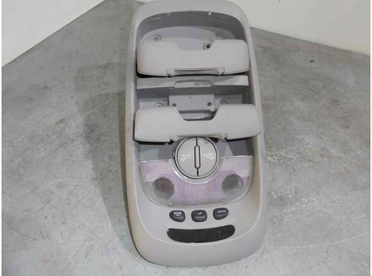 Recambio de luz interior para kia sorento 2.4 16v cat referencia OEM IAM 940A03E000 20030614 