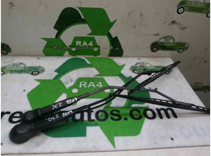 Recambio de brazo limpia delantero derecho para smart micro compact car 0.6 referencia OEM IAM 