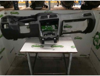 Recambio de salpicadero para volvo s60 berlina 2.4 diesel cat referencia OEM IAM 39985180  