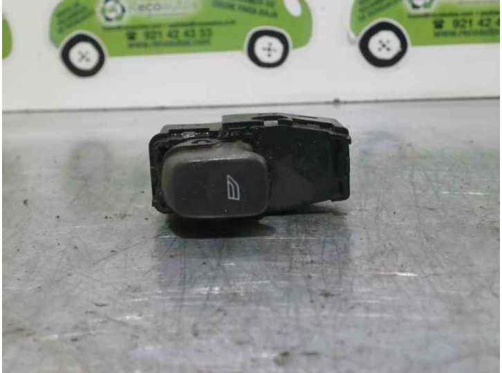 Recambio de mando elevalunas trasero derecho para volvo s60 berlina 2.4 diesel cat referencia OEM IAM 9472275 