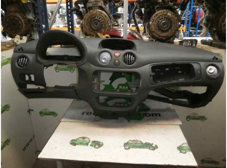 Replacement dashboard for Citroën C3 1.4 HDi SX Plus OEM IAM reference 