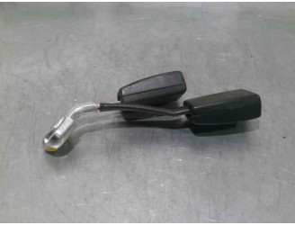 Recambio de enganche cinturon para seat exeo berlina (3r2) style referencia OEM IAM 3R0857739  4 PUERTAS