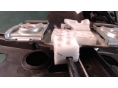 Recambio de elevalunas delantero derecho para ford fiesta (cbk) ambiente referencia OEM IAM 1546517 2 PINES 5 PUERTAS